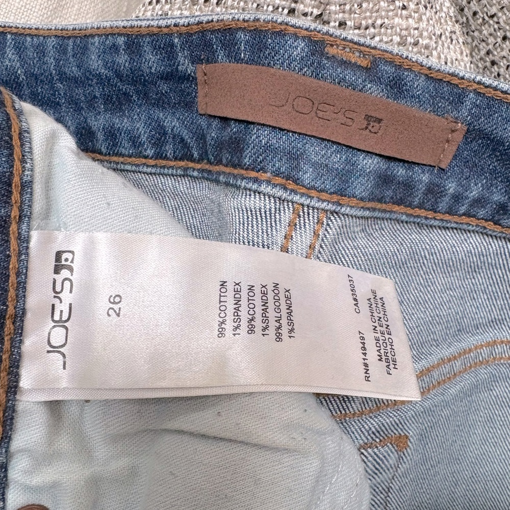 Joe’s Jeans Denim Shorts - Picture 4 of 5